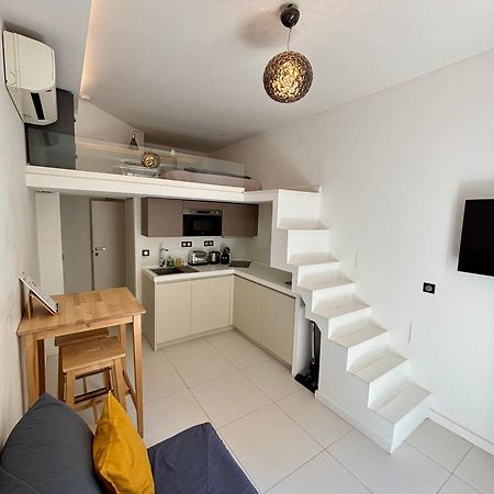Studio A Louer Au Coeur Du Carre Dor A Nice, Rue Dalpozzo A 150 Metres Des Plages Kültér fotó